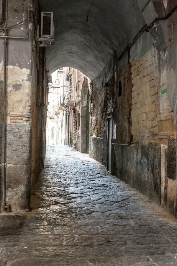 Vecchia - Tribunali Napoli